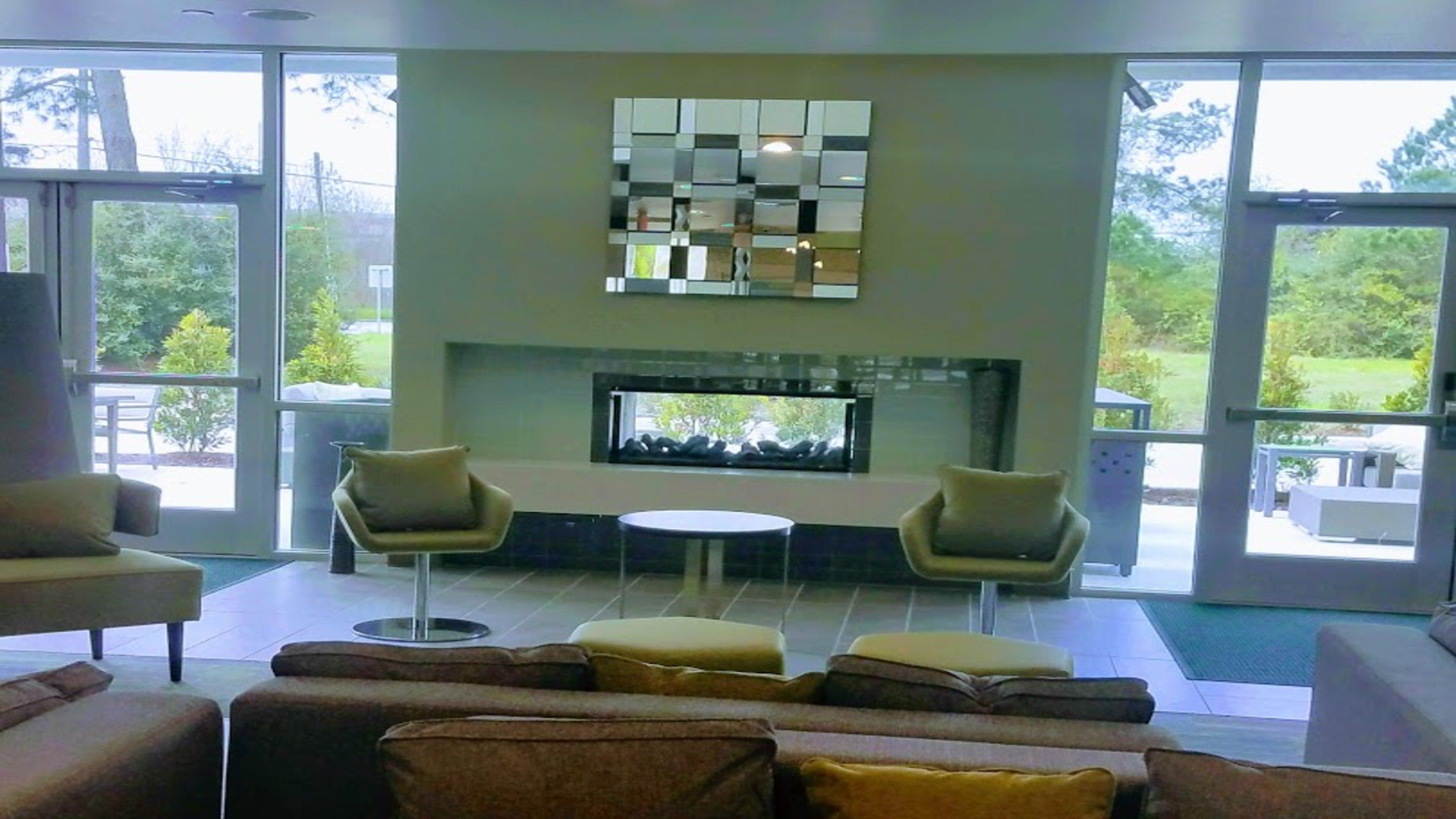 Hotel Holiday & Nw - Willowbrook By Ihg