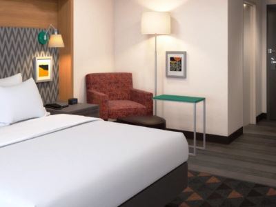 Holiday & Nw - Willowbrook By Ihg